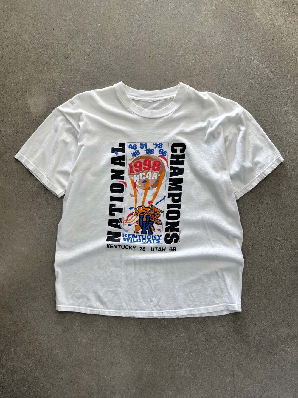 Vintage 1998 Kentucky Wildcats NCAA Basketball Champions T-Shirt - XL